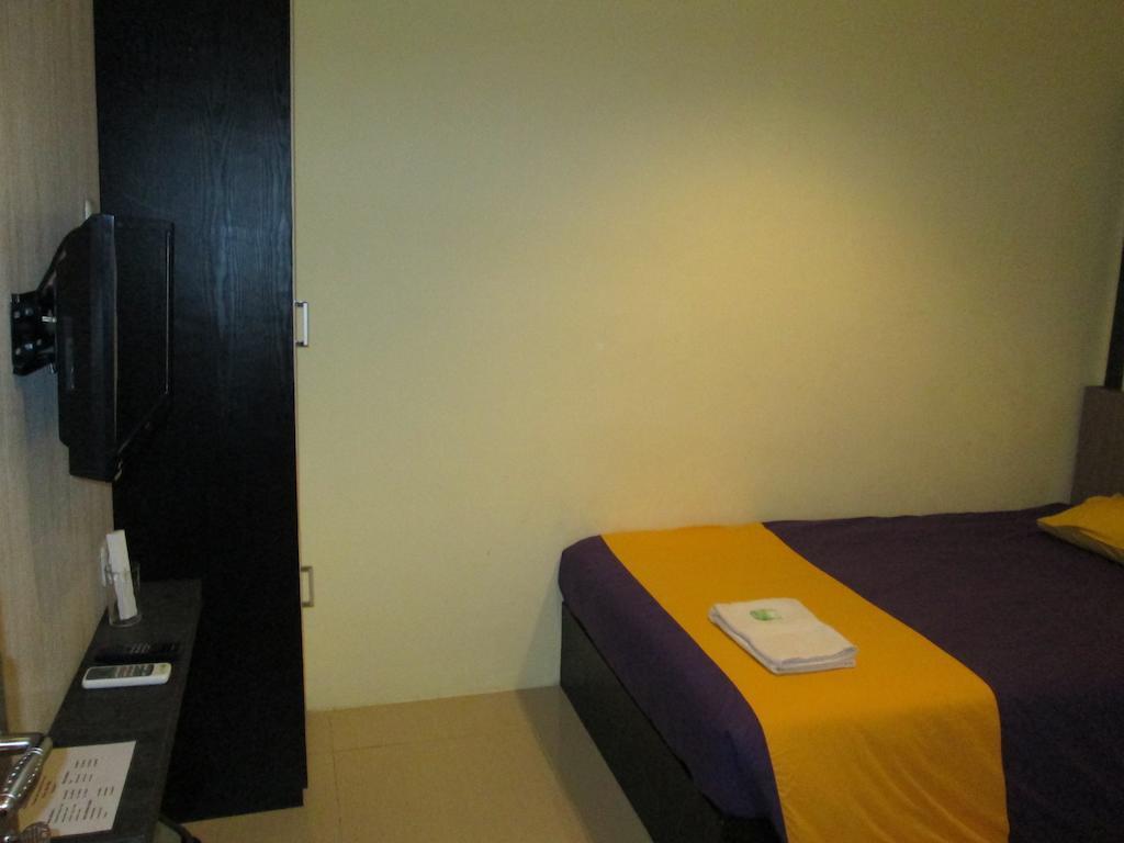 Green Leaf Inn Pontianak Pokoj fotografie